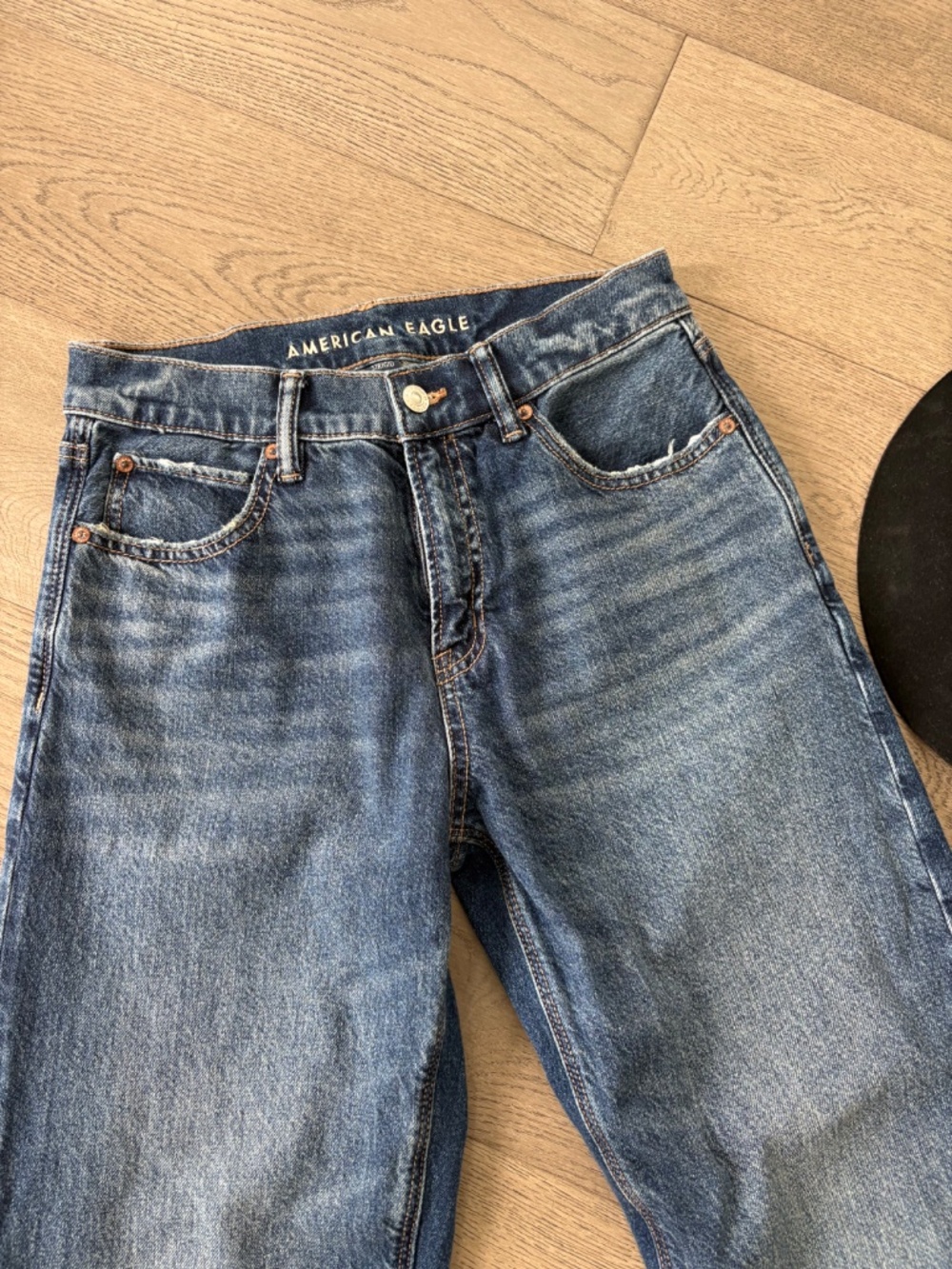 American Eagle Jeans - Picture 4 of 9